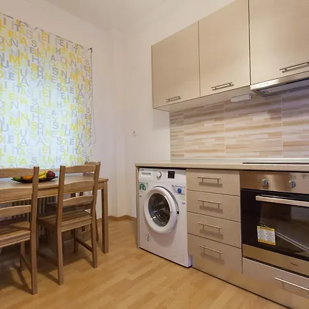 Karolou Ntil Luxury Apartment *