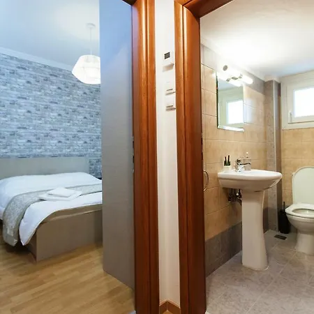 Karolou Ntil Luxury Apartment